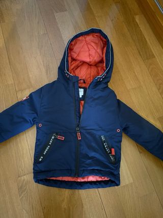 2 Abrigos niño Talla 3-4 pero talla pequeño