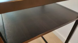 Escritorio IKEA VITTSJÖ cristal y metal