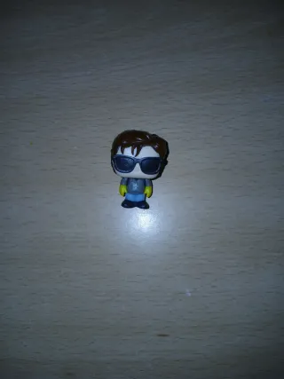 Muñecos Kinder Joy Stranger Things