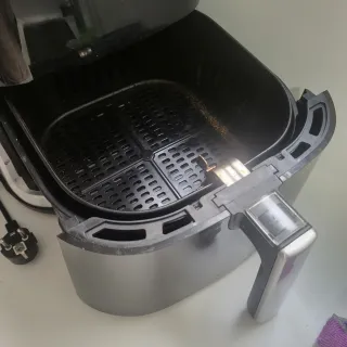 Freidora de aire negra