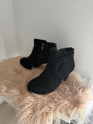 Botines tacón Inside negros