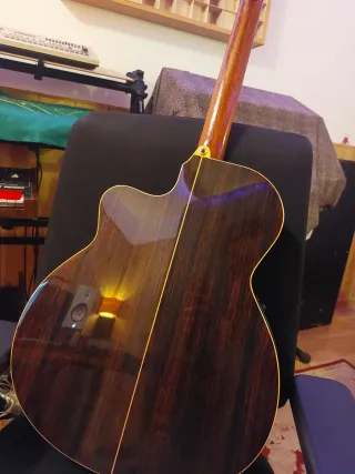 Guitarra Alhambra electroacústica