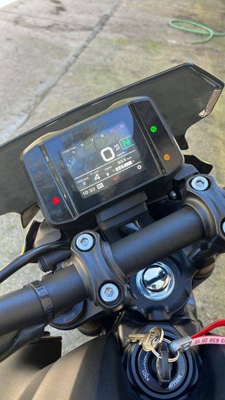 Yamaha MT09 SP con extras