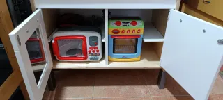 Cocina de juguete con accesorios