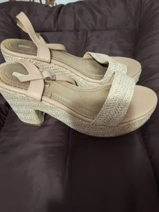 Zapatos variados de mujer