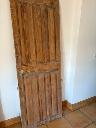 Puerta de madera rústica Medidas: 2,13 x 0,77