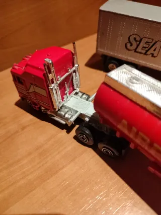 Camión Cisterna y Remolque SEALAND vintage yatming