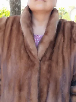 Abrigo de piel marrón