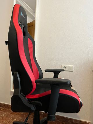Silla Gamer NewSkill Roja y Negra