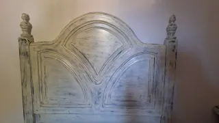 Cabecero de madera estilo provenzal