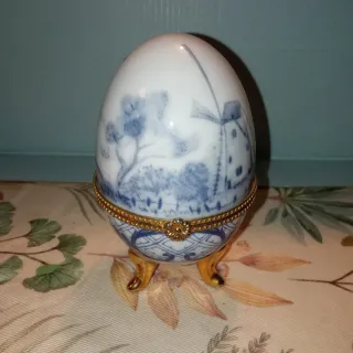 3 Uova di Porcellana Decorative