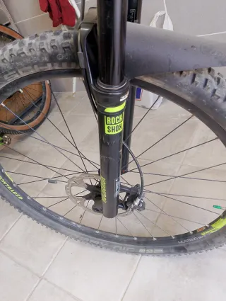 Bicicleta MTB Carbono Trek Rígida