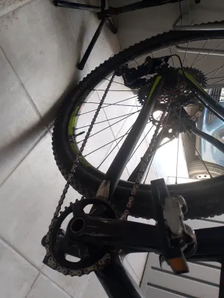 Bicicleta MTB Carbono Trek Rígida