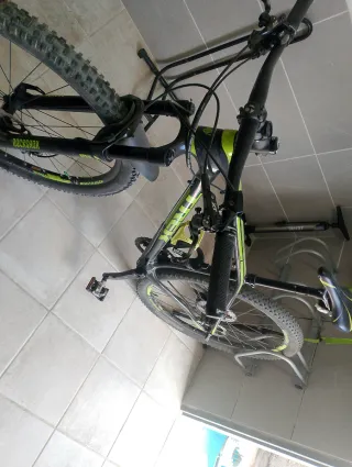 Bicicleta MTB Carbono Trek Rígida