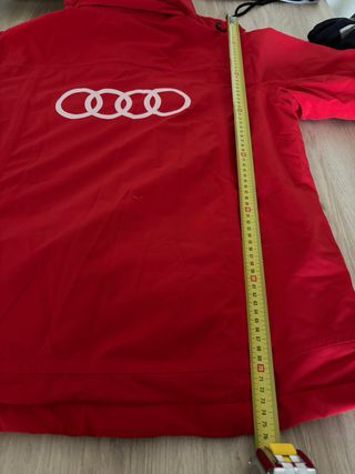Chaqueta Audi Invierno Roja.