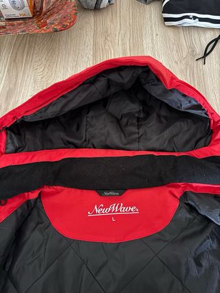 Chaqueta Audi Invierno Roja.