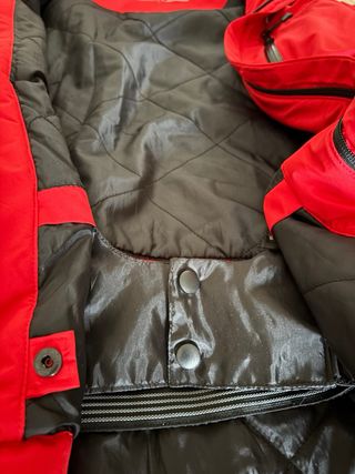 Chaqueta Audi Invierno Roja.