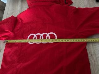 Chaqueta Audi Invierno Roja.