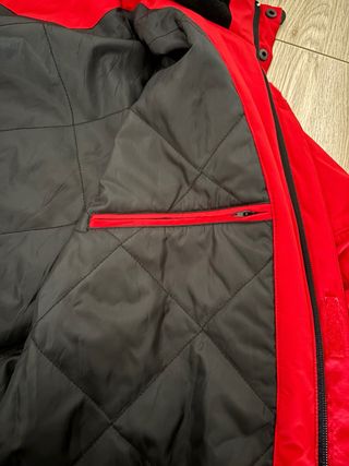 Chaqueta Audi Invierno Roja.
