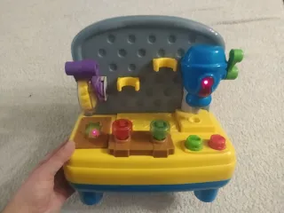 Mesa de trabajo infantil de juguete