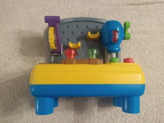 Mesa de trabajo infantil de juguete