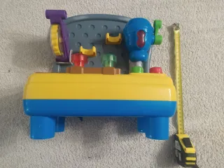 Mesa de trabajo infantil de juguete