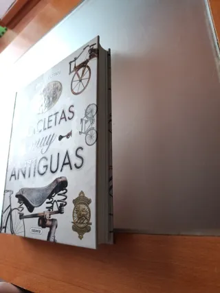 Atlas Ilustrado Bicicletas muy antiguas