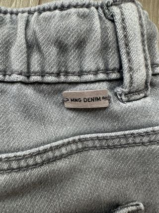 Pantalón tejano bebé gris