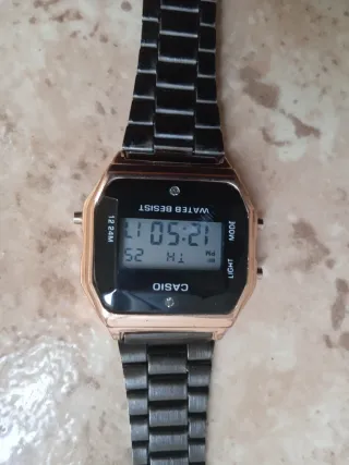 Reloj Casio Digital Dorado