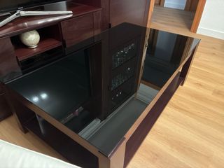 Mesa centro cristal y roble macizo