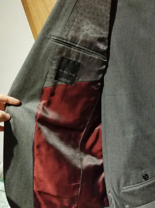 Traje de hombre gris