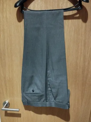 Traje de hombre gris