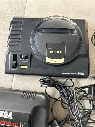 Lote Consolas Sega Master System II y Mega Drive