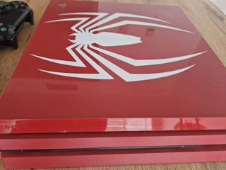 PS4 Pro 1TB Spider-Man Rojo + Mando