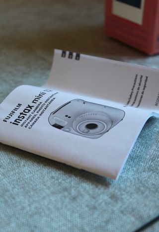 Cámara instantánea Fujifilm Instax Mini 12