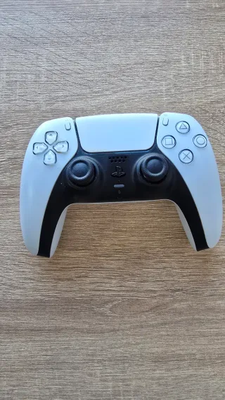 Playstation 5 + Minecraft y FC24