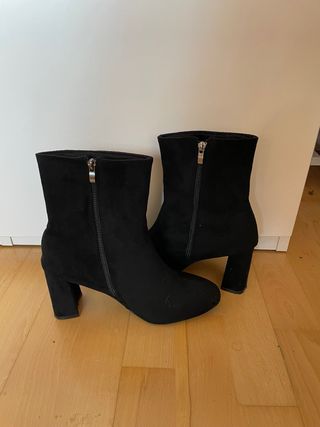 Botines de tacón negros