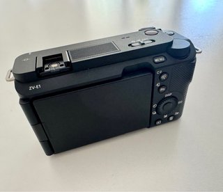 Cámara  Evil Sony ZV- E1 ( con EXTRAS )