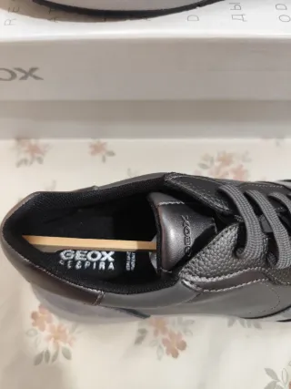 Geox Mujer Zapatillas Grises y Plateadas