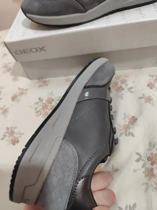 Geox Mujer Zapatillas Grises y Plateadas