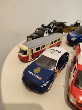 Policia bomberos grua mossos juguete