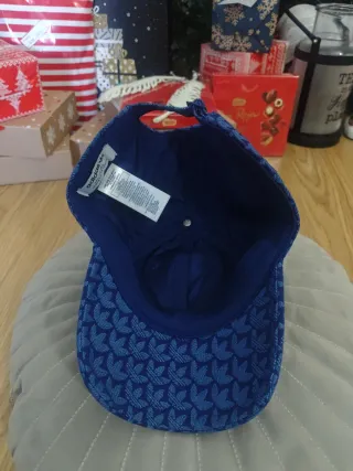 Gorra Adidas Azul Estampada
