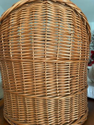 Cuna mimbre antigua artesanal