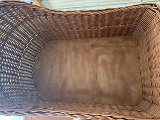 Cuna mimbre antigua artesanal