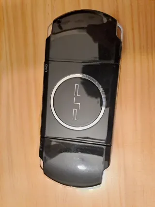 PSP Negra con 7 Juegos