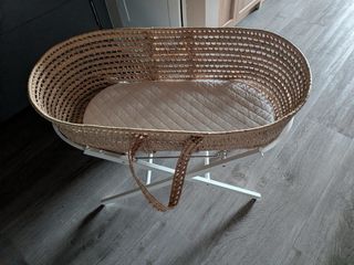 Moisés mimbre con soporte