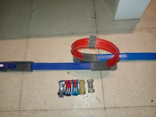 Circuito de coches con loop y 5 coches