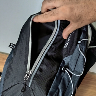 Mochila compacta 10L ligera senderismo y ciclismo