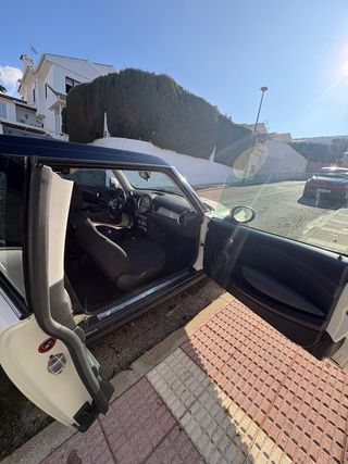 MINI Cooper Clubman 2010