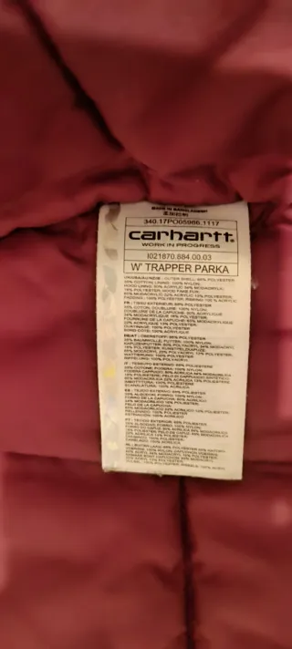 Chaqueta Carhartt Roja y Negra